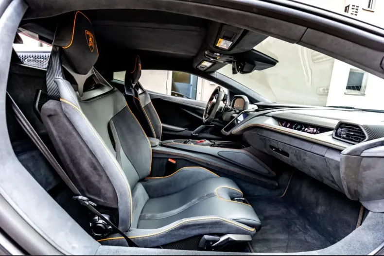 Lamborghini Revuelto din 2025 cu 5.397 km - oferta LAM235882 - foto 13