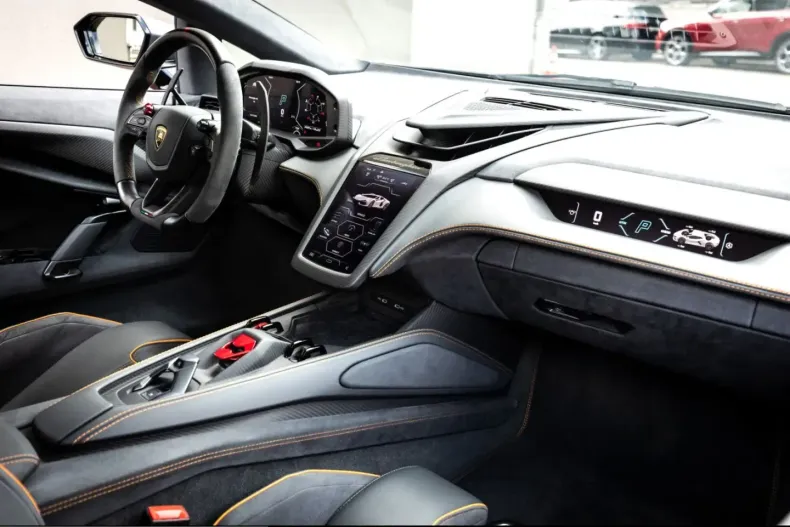 Lamborghini Revuelto din 2025 cu 5.397 km - oferta LAM235882 - foto 14