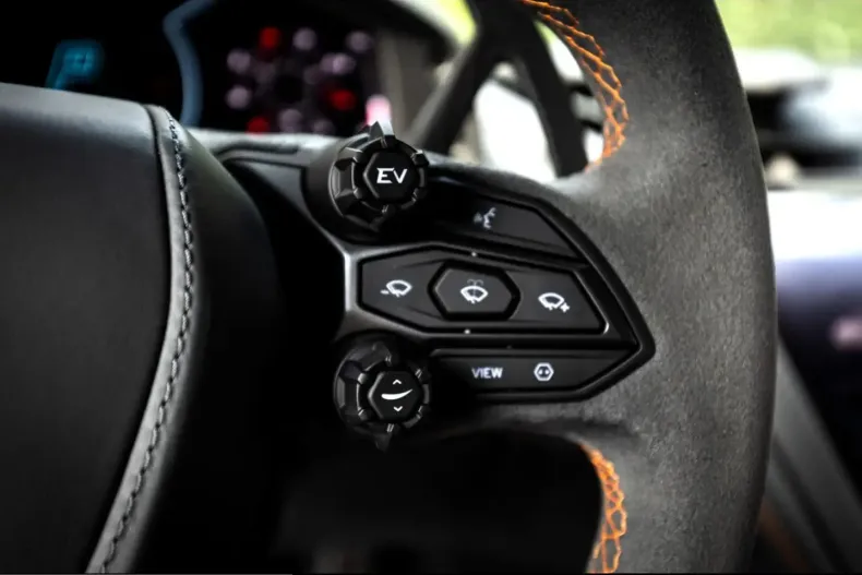 Lamborghini Revuelto din 2025 cu 5.397 km - oferta LAM235882 - foto 22