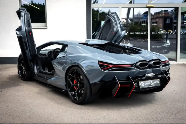 Lamborghini Revuelto din 2025 cu 5.397 km - oferta LAM235882 - foto 24