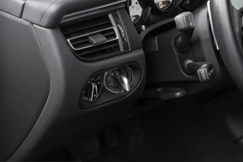 Porsche Macan din 2022 cu 45.300 km - oferta POR235894 - foto 21