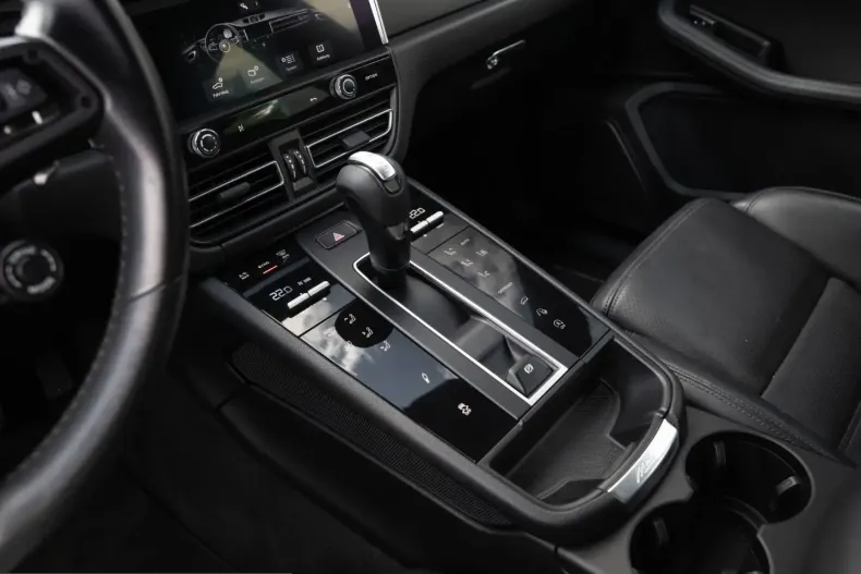 Porsche Macan din 2022 cu 45.300 km - oferta POR235894 - foto 22