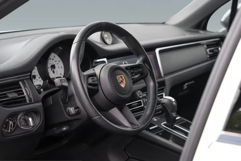 Porsche Macan din 2022 cu 45.300 km - oferta POR235894 - foto 28