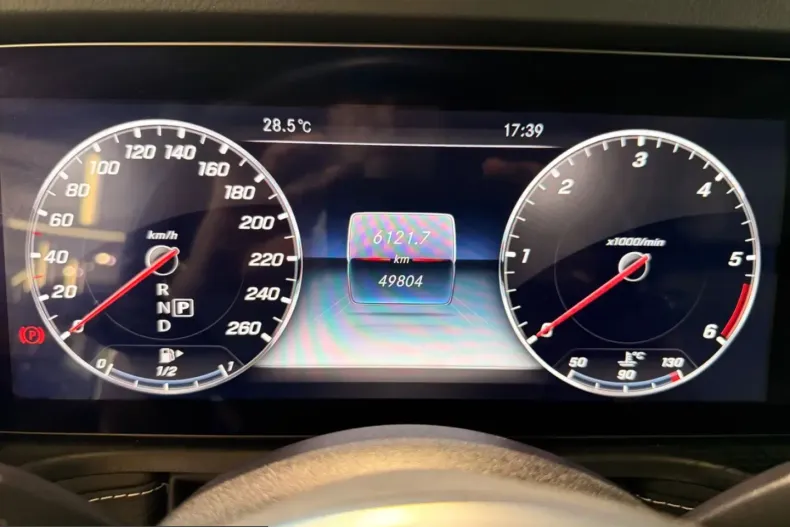 Mercedes-Benz G 400 (Clasa G) din 2024 cu 49.804 km - oferta MER235913 - foto 26