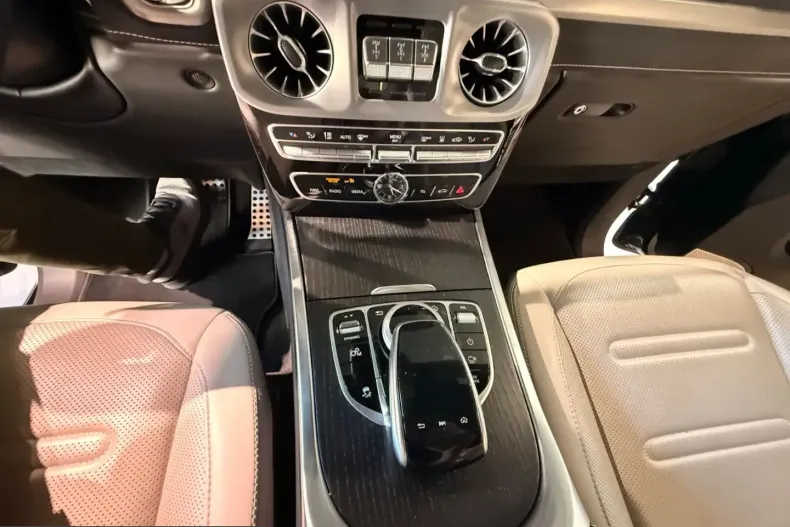 Mercedes-Benz G 400 (Clasa G) din 2024 cu 49.804 km - oferta MER235913 - foto 34