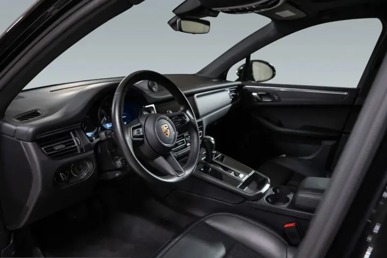 Porsche Macan din 2024 cu 22.300 km - oferta POR235919 - foto 4