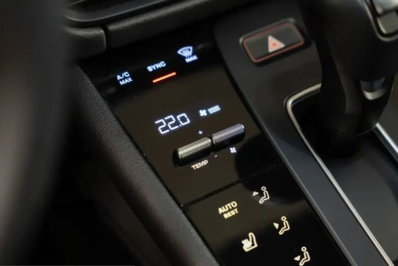 Porsche Macan din 2024 cu 22.300 km - oferta POR235919 - foto 37