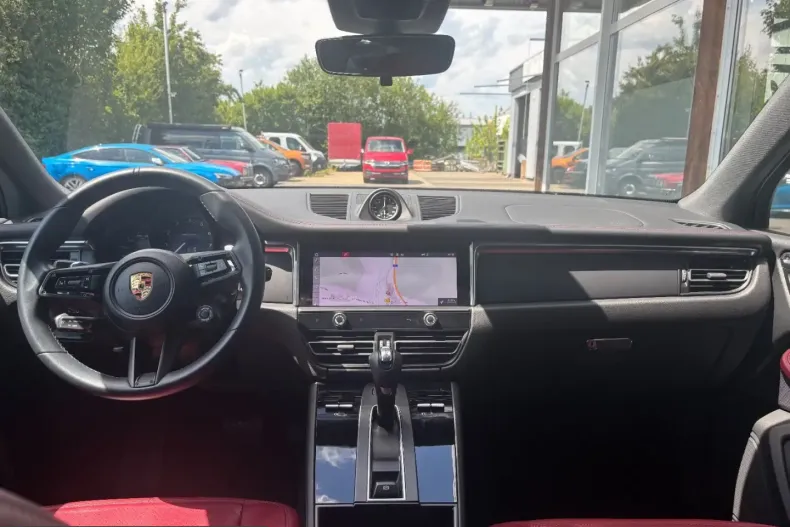 Porsche Macan din 2024 cu 53.134 km - oferta POR235922 - foto 8