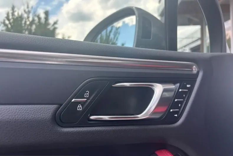 Porsche Macan din 2024 cu 53.134 km - oferta POR235922 - foto 15
