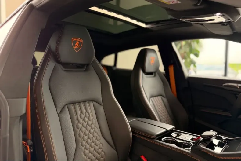 Lamborghini Urus din 2025 cu 11.200 km - oferta LAM235927 - foto 6