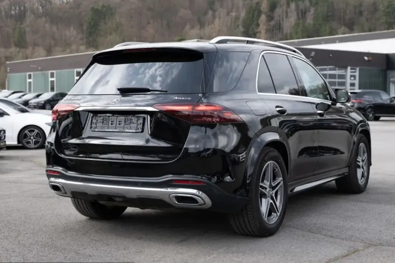Mercedes-Benz GLE 400 (Clasa GLE) din 2024 cu 33.542 km - oferta MER235932 - foto 2
