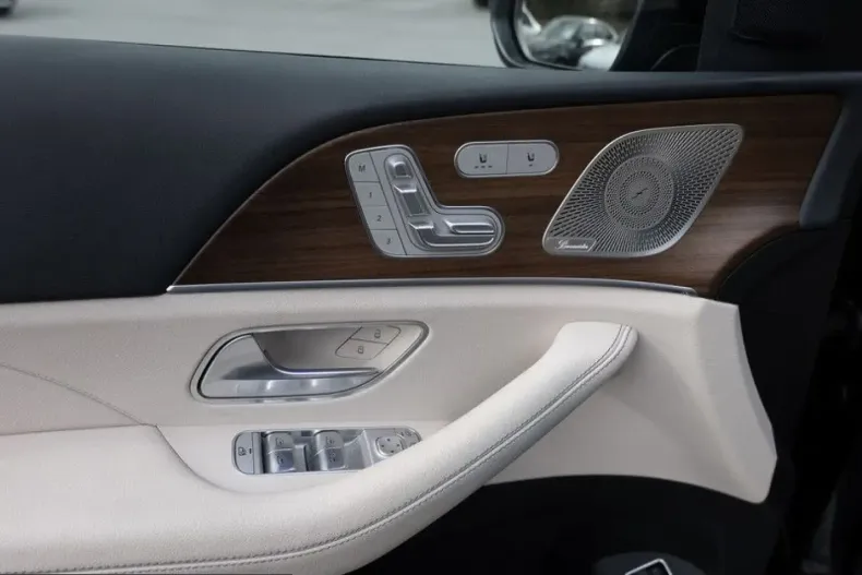 Mercedes-Benz GLE 400 (Clasa GLE) din 2024 cu 33.542 km - oferta MER235932 - foto 12