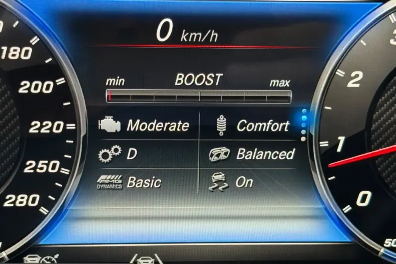 Mercedes-Benz G 63 AMG (Clasa G) din 2023 cu 35.508 km - oferta MER235942 - foto 24