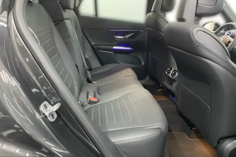 Mercedes-Benz GLC 220 (Clasa GLC) din 2025 cu 22.870 km - oferta MER235946 - foto 10