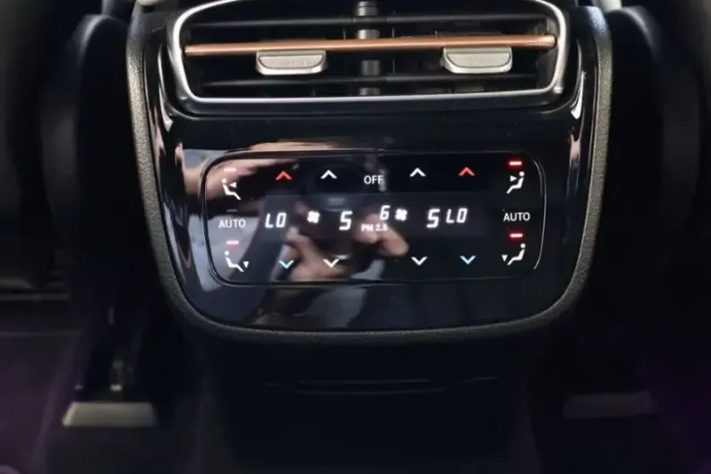 Mercedes-Benz EQS SUV (Clasa GLS) din 2024 cu 28.029 km - oferta MER235957 - foto 18