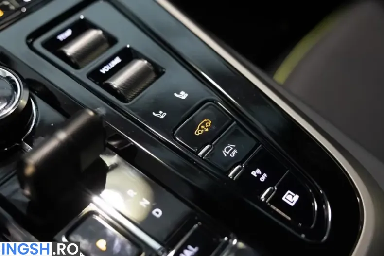 Aston Martin DBX din 2026 cu 4.000 km - oferta AST235963 - foto 16