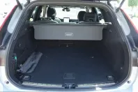 Volvo XC60 din 2025 cu 12.200 km - oferta VOL235974 - foto 13