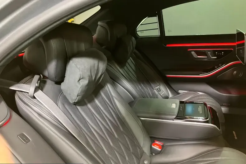 Mercedes-Benz S 63 AMG (Clasa S) din 2024 cu 72.500 km - oferta MER235982 - foto 13