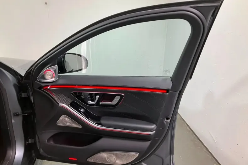 Mercedes-Benz S 63 AMG (Clasa S) din 2024 cu 72.500 km - oferta MER235982 - foto 20