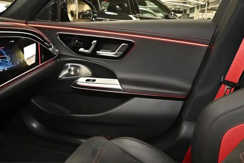 Mercedes-Benz E 53 AMG (Clasa E) din 2025 cu 14.982 km - oferta MER236005 - foto 13