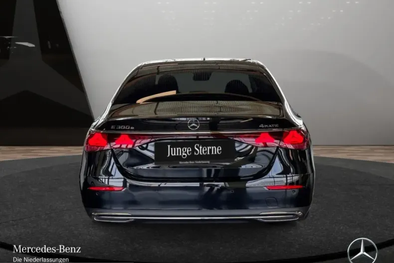 Mercedes-Benz E 300 (Clasa E) din 2025 cu 6.368 km - oferta MER236006 - foto 6