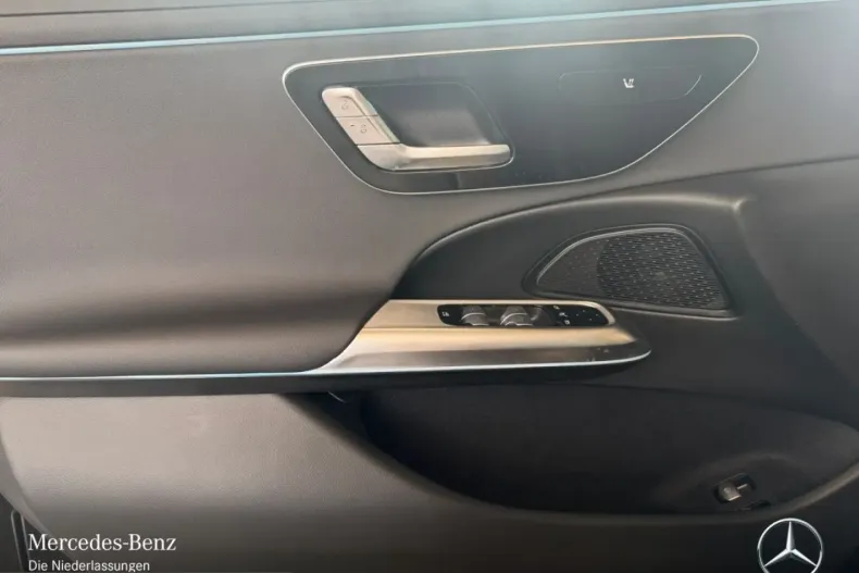 Mercedes-Benz E 300 (Clasa E) din 2025 cu 6.368 km - oferta MER236006 - foto 14