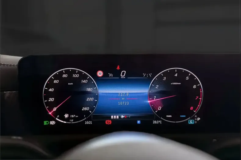 Mercedes-Benz CLA 180 (Clasa CLA) din 2025 cu 11.000 km - oferta MER236013 - foto 18
