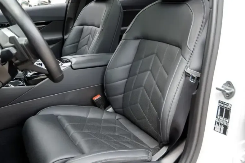 BMW 520 (Seria 5) din 2025 cu 29.900 km - oferta BMW236016 - foto 9