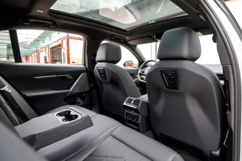 BMW 520 (Seria 5) din 2025 cu 29.900 km - oferta BMW236016 - foto 11