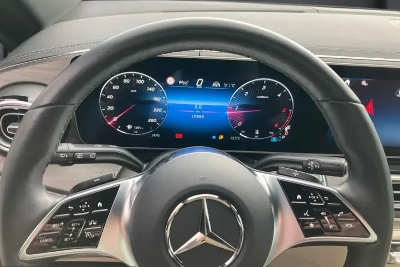Mercedes-Benz V 300 (Clasa V) din 2024 cu 19.850 km - oferta MER236037 - foto 10