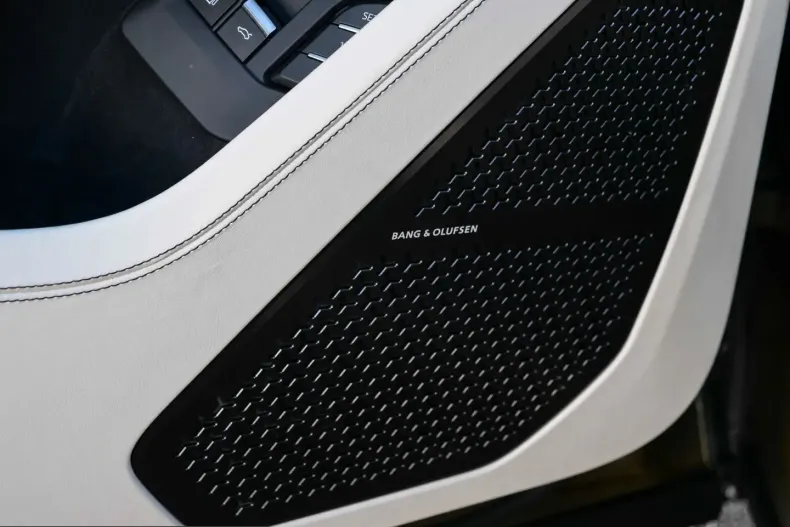 Lamborghini Urus din 2025 cu 8.550 km - oferta LAM236039 - foto 29