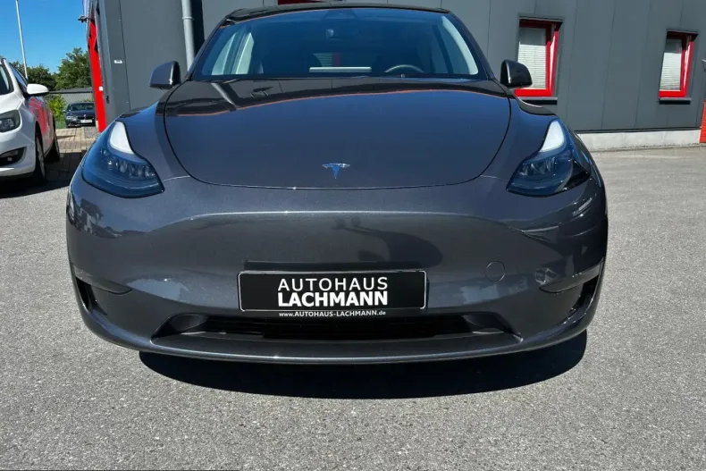 Tesla Model Y din 2023 cu 60.250 km - oferta TES236067 - foto 2