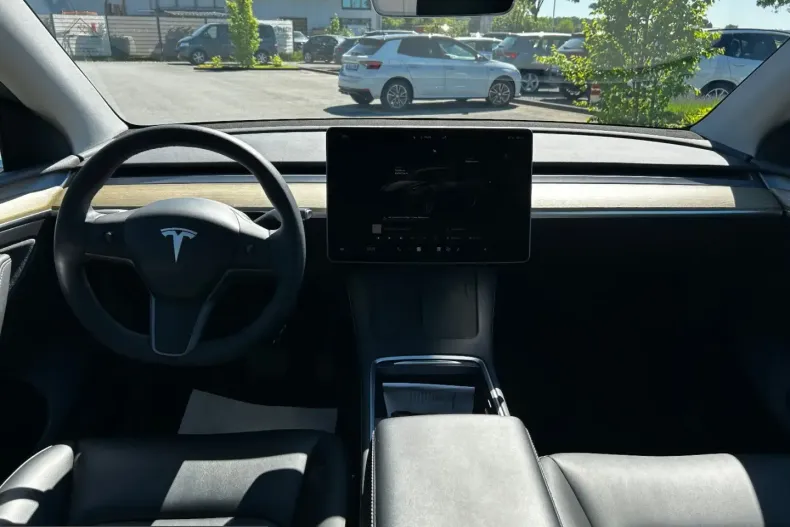Tesla Model Y din 2023 cu 60.250 km - oferta TES236067 - foto 12
