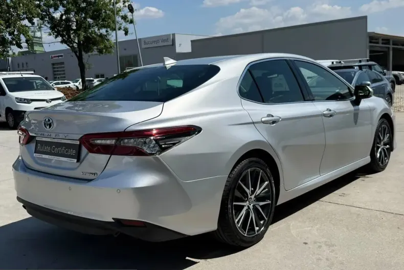 Toyota Camry din 2023 cu 53.477 km - oferta TOY236083 - foto 9