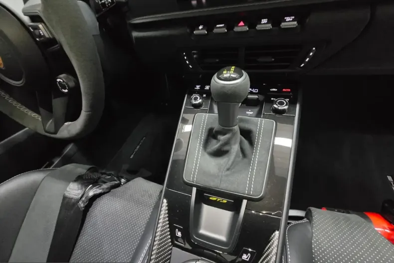 Porsche 992 din 2025 cu 2.700 km - oferta POR236086 - foto 13