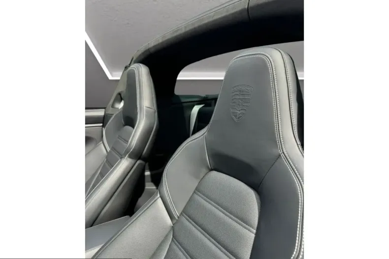 Porsche 992 din 2025 cu 7.300 km - oferta POR236088 - foto 5