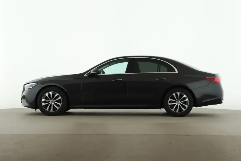 Mercedes-Benz E 220 (Clasa E) din 2025 cu 13.100 km - oferta MER236100 - foto 2