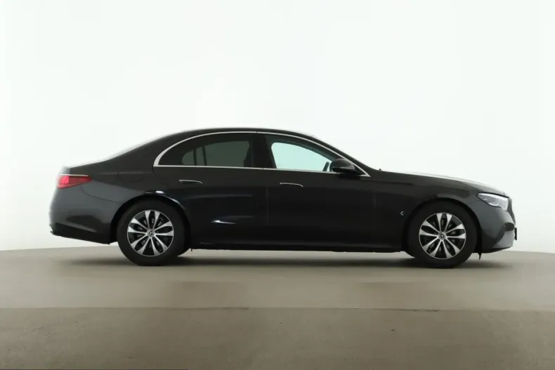 Mercedes-Benz E 220 (Clasa E) din 2025 cu 13.100 km - oferta MER236100 - foto 6