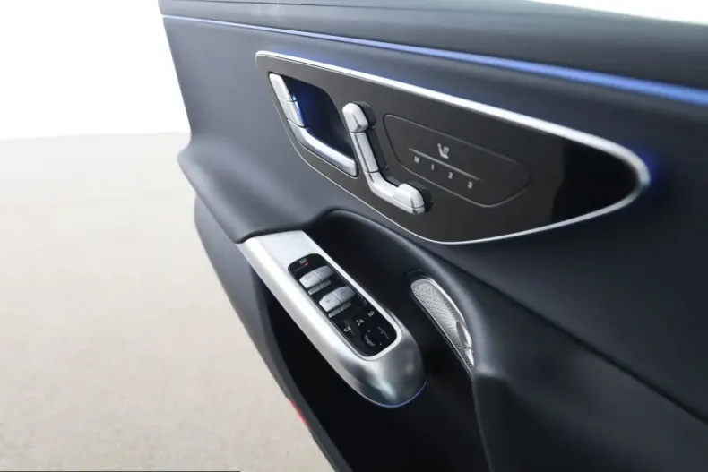 Mercedes-Benz E 220 (Clasa E) din 2025 cu 13.100 km - oferta MER236100 - foto 15