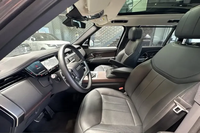 Land Rover Range Rover din 2023 cu 17.500 km - oferta LAN236103 - foto 12