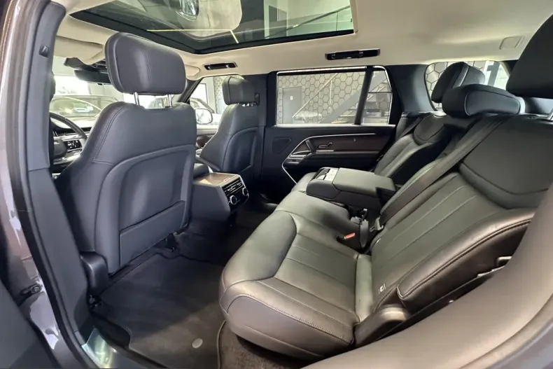 Land Rover Range Rover din 2023 cu 17.500 km - oferta LAN236103 - foto 20