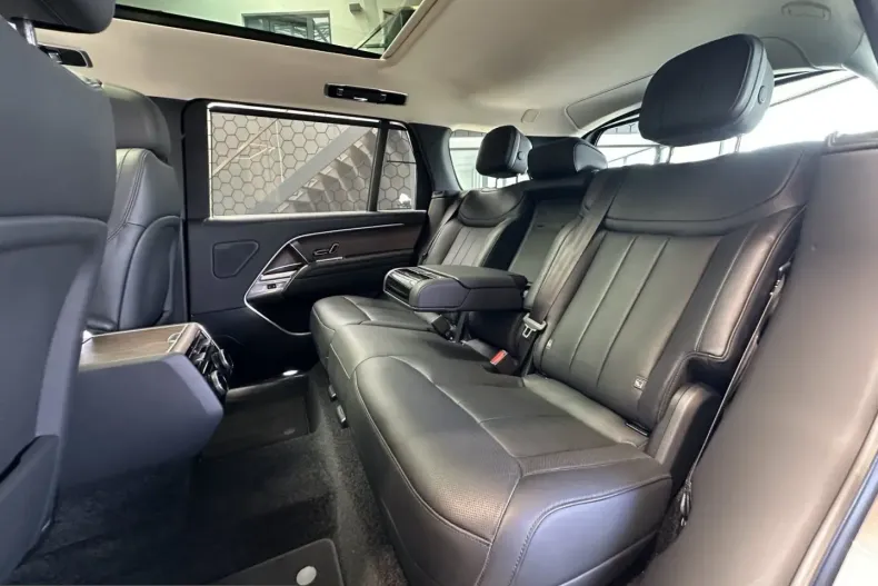 Land Rover Range Rover din 2023 cu 17.500 km - oferta LAN236103 - foto 22