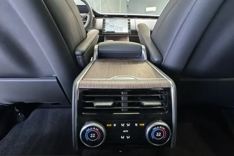 Land Rover Range Rover din 2023 cu 17.500 km - oferta LAN236103 - foto 23