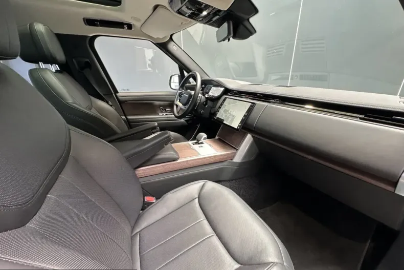 Land Rover Range Rover din 2023 cu 17.500 km - oferta LAN236103 - foto 30