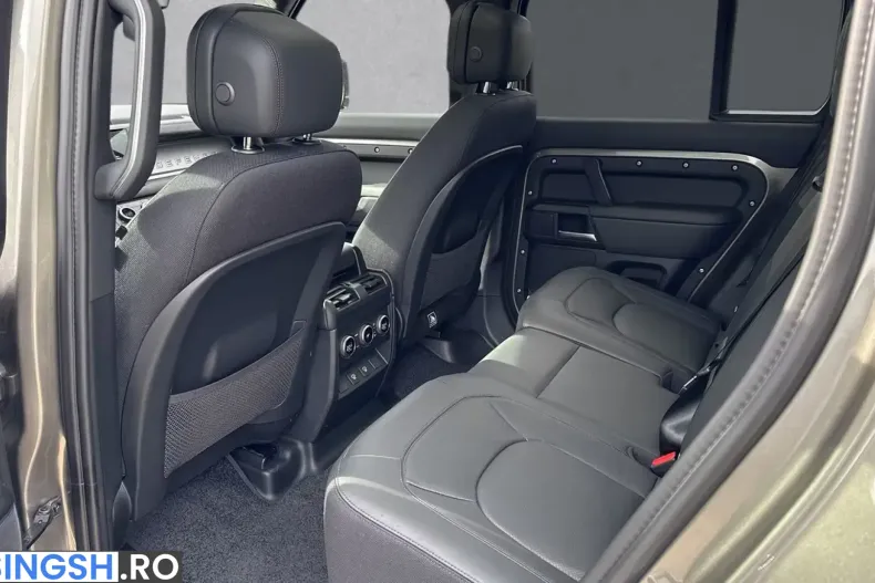 Land Rover Defender din 2024 cu 9.850 km - oferta LAN236106 - foto 13