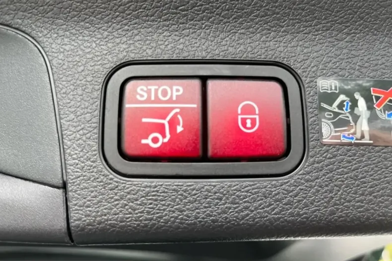 Mercedes-Benz GLS 580 (Clasa GLS) din 2025 cu 22.000 km - oferta MER236145 - foto 19