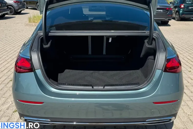 Mercedes-Benz E 220 (Clasa E) din 2024 cu 6.180 km - oferta MER236149 - foto 18