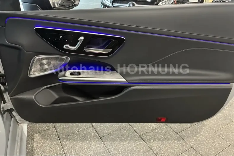 Mercedes-Benz CLE 300 (Clasa CLE) din 2025 cu 18.316 km - oferta MER236156 - foto 14