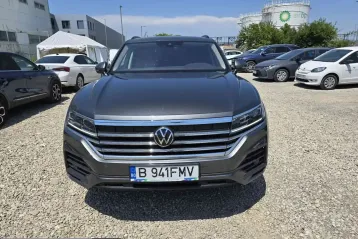 Volkswagen Touareg din 2021 - oferta VOL236173