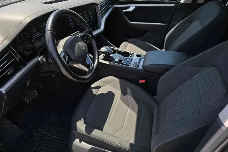 Volkswagen Touareg din 2021 cu 140.277 km - oferta VOL236173 - foto 8